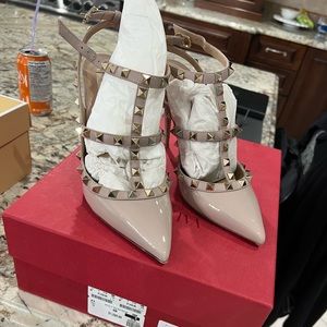 VALENTINO ROCKSTUDS POUDRE